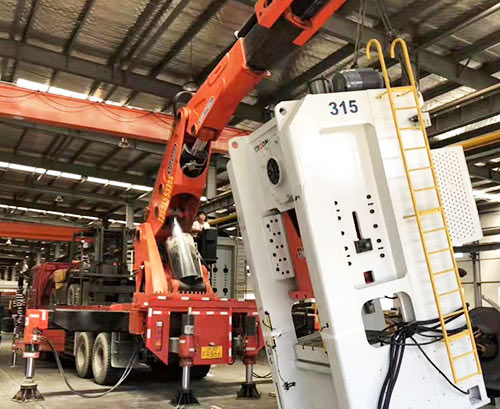 庐山附近随车吊出租，轻松解决运输难题