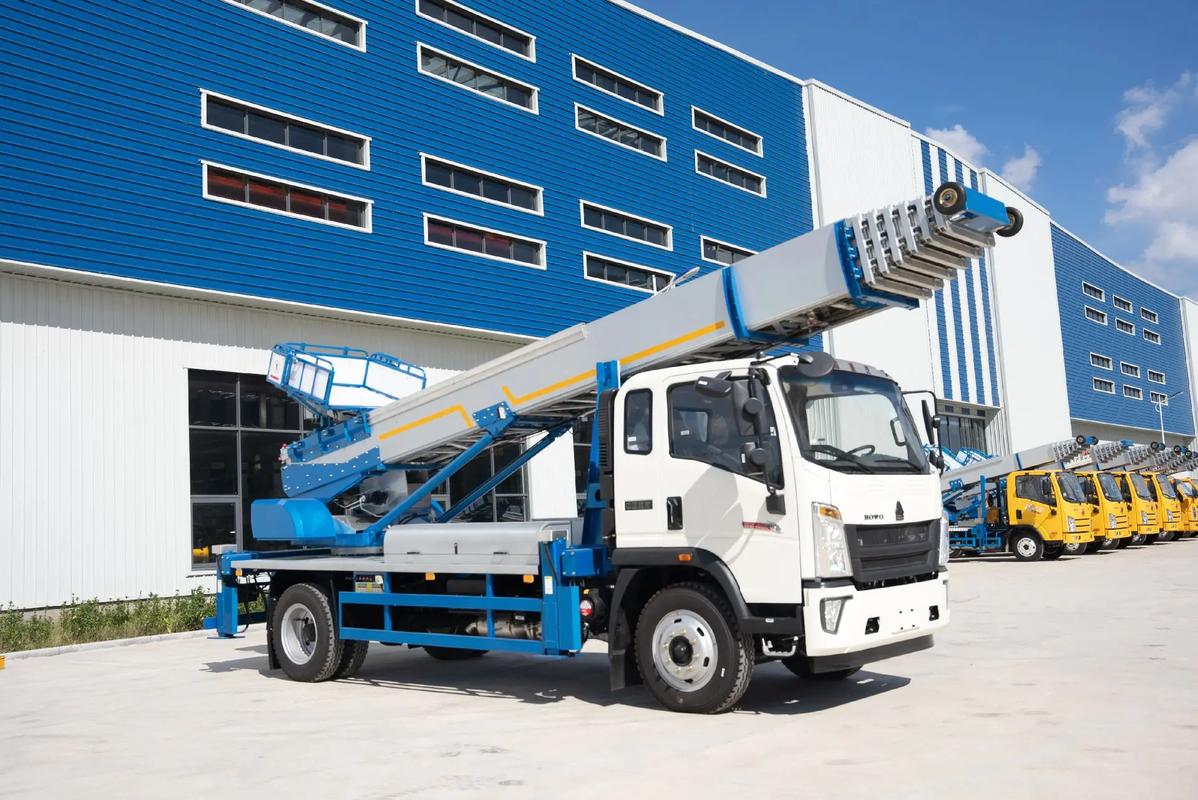 庐山出租云梯车高空作业车 建筑垃圾搬运