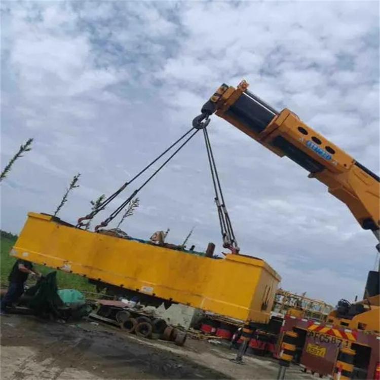 庐山随车吊吊集装箱怎么吊